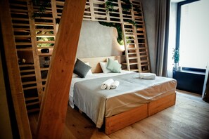 Habitació superior, 1 llit de matrimoni gran, vistes a la ciutat (Rovere) | Roba de llit d'alta qualitat, minibar i caixa forta a l'habitació 