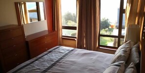 Penthouse, 3 Bedrooms | 3 bedrooms - Calamari4 (Margate)