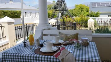 Petit-déjeuner préparé à la commande compris tous les jours