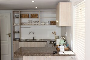 Family Twin Room, 2 Bedrooms | Private kitchen | Fridge, espresso maker, coffee/tea maker, electric kettle - Le Petit Paris (Franschhoek)