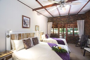 Triple Room | Laptop workspace, iron/ironing board, free WiFi, bed sheets - Storms River Guest Lodge (Storms River)