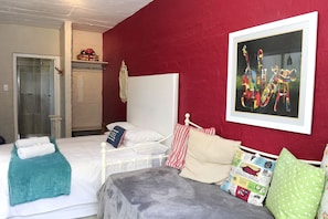 Comfort Double Room, 1 Bedroom | Laptop workspace, iron/ironing board, free WiFi, bed sheets - Olive Room Bed and Breakfast (Durban)