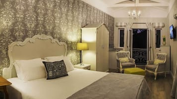 Habitación Confort, 1 habitación (Mackaya Bella Suite) | Sábanas de algodón egipcio, caja fuerte, escritorio y wifi gratis