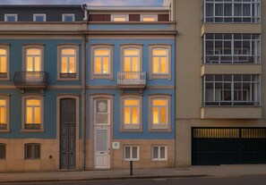 Front of property - Charming House Cedofeita (Porto)