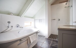 The Barn Cottage  | Tab mandi berendam