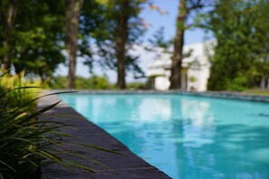 Basic Room (Bathtub Only - No Shower) | Garden view - Klein Welmoed Luxury Guest House (Stellenbosch)