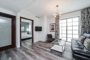 Superior Suite, 1 Bedroom | Living area