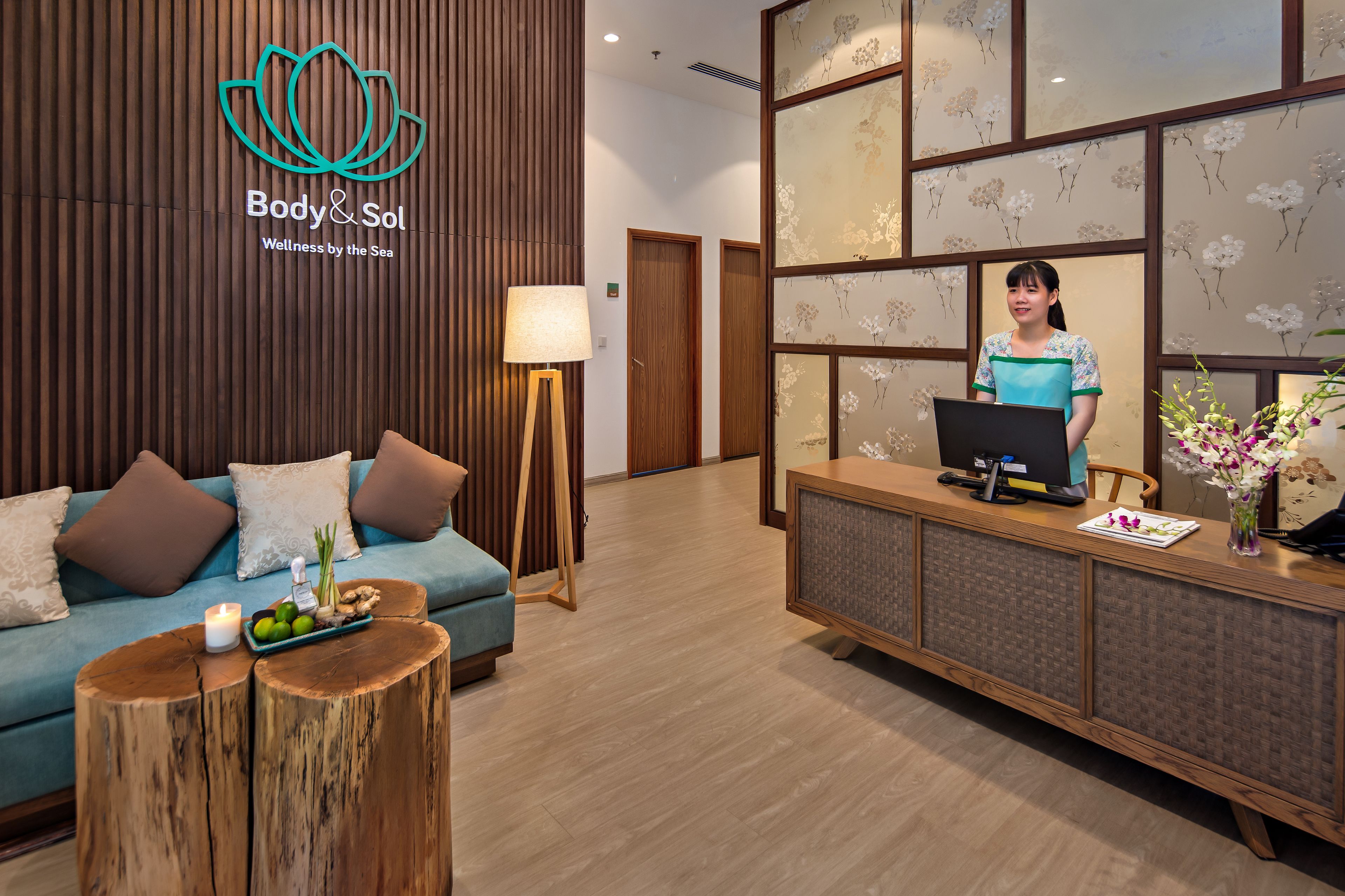 couples treatment room(s), body treatments, body scrubs, facials