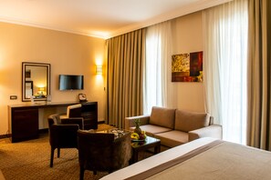 Superior Suite | Living area