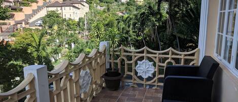 Studio Suite Deluxe, 1 giường cỡ king, bếp nhỏ | Quang cảnh núi