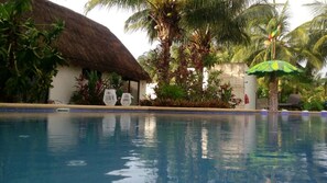 Outdoor pool - Maya Hotel Residence (Isla Holbox)