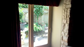 Familjesvit - flera sovrum - pentry - bottenvåning | Terrass/Patio