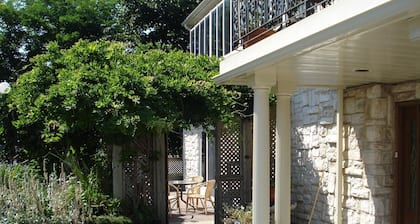 Grey Rose Suites