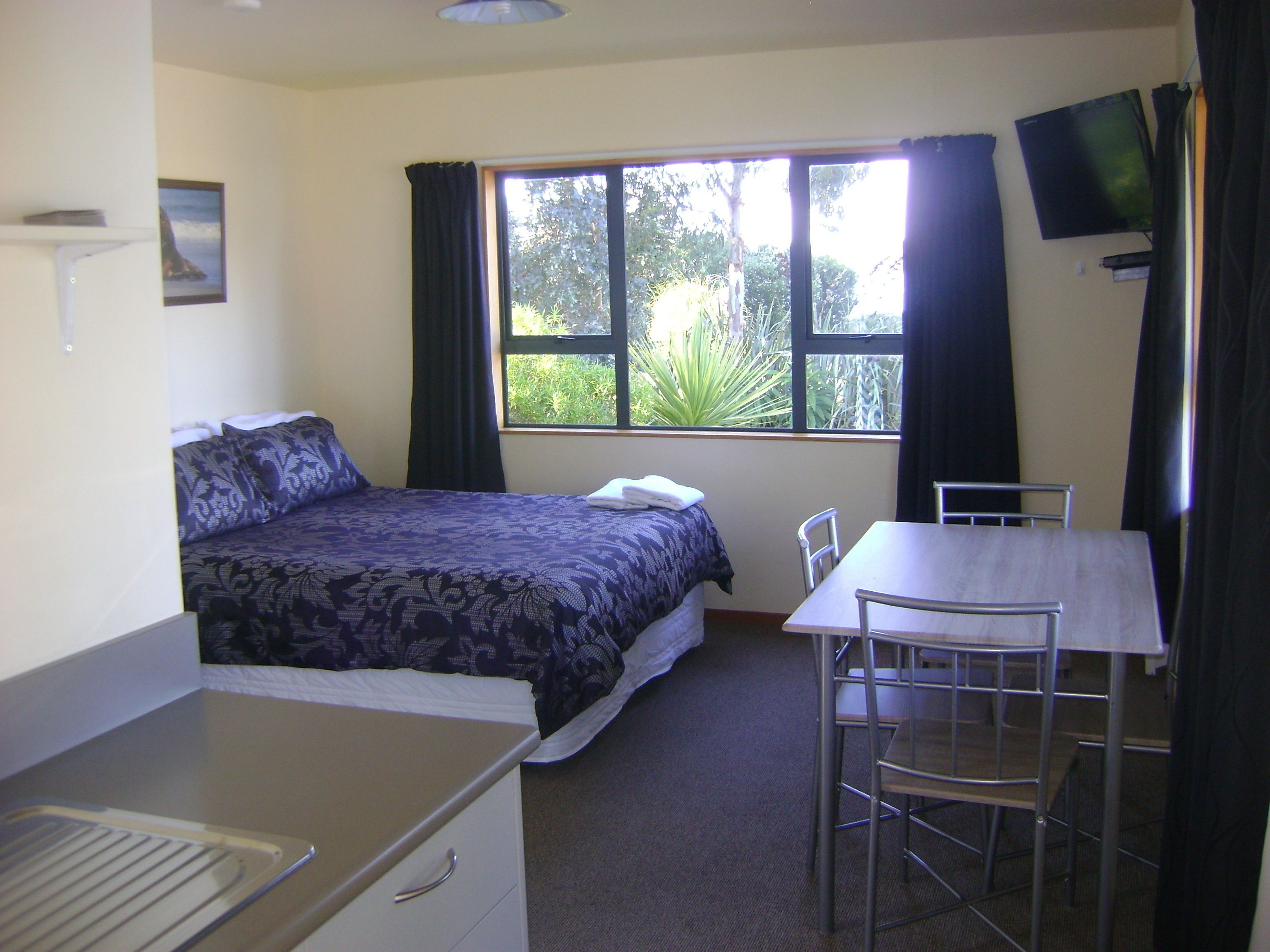 Iron/ironing board, cribs/infant beds, travel crib, free WiFi