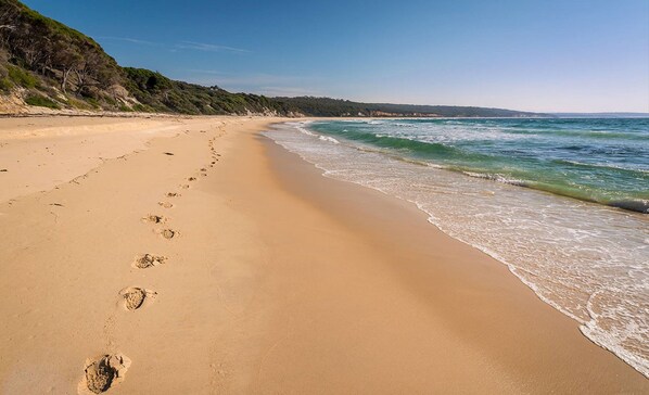 熨斗/熨衫板、嬰兒床 (收費)、可攜式嬰兒床、免費 Wi-Fi