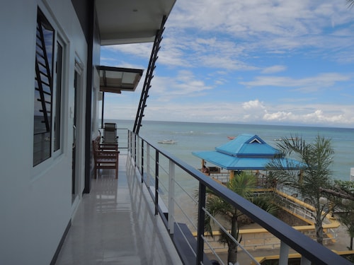 L&M Hearthstones Lodge