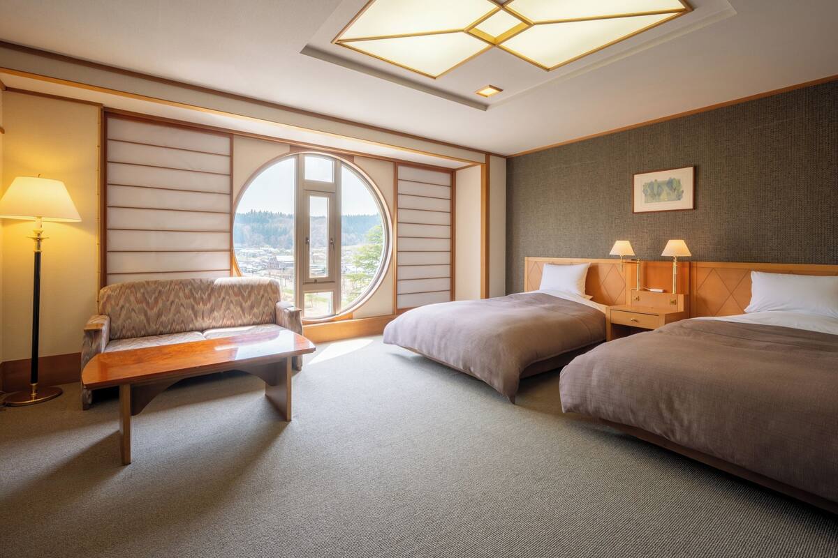 Premium Twin Room, Non Smoking | In-room safe, desk, soundproofing, free WiFi