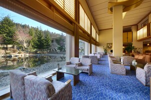 Sala de estar en el lobby