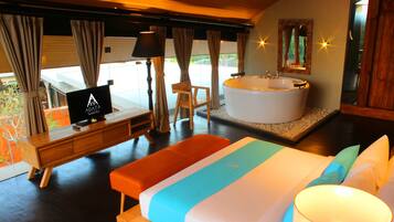 Villa de diseñador, 3 habitaciones, para no fumadores, vista a la alberca | 2 habitaciones, minibar y caja de seguridad en la habitación