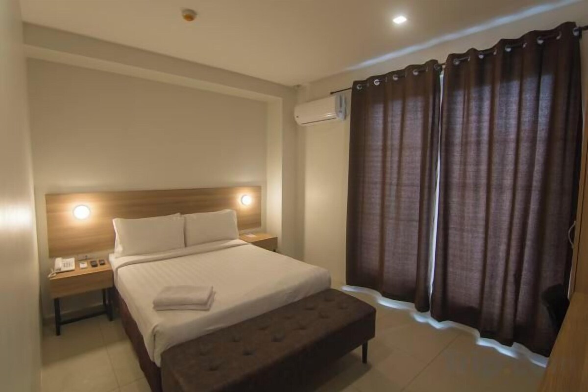 Deluxe Matrimonial Room