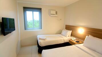 Desk, laptop workspace, soundproofing, free WiFi