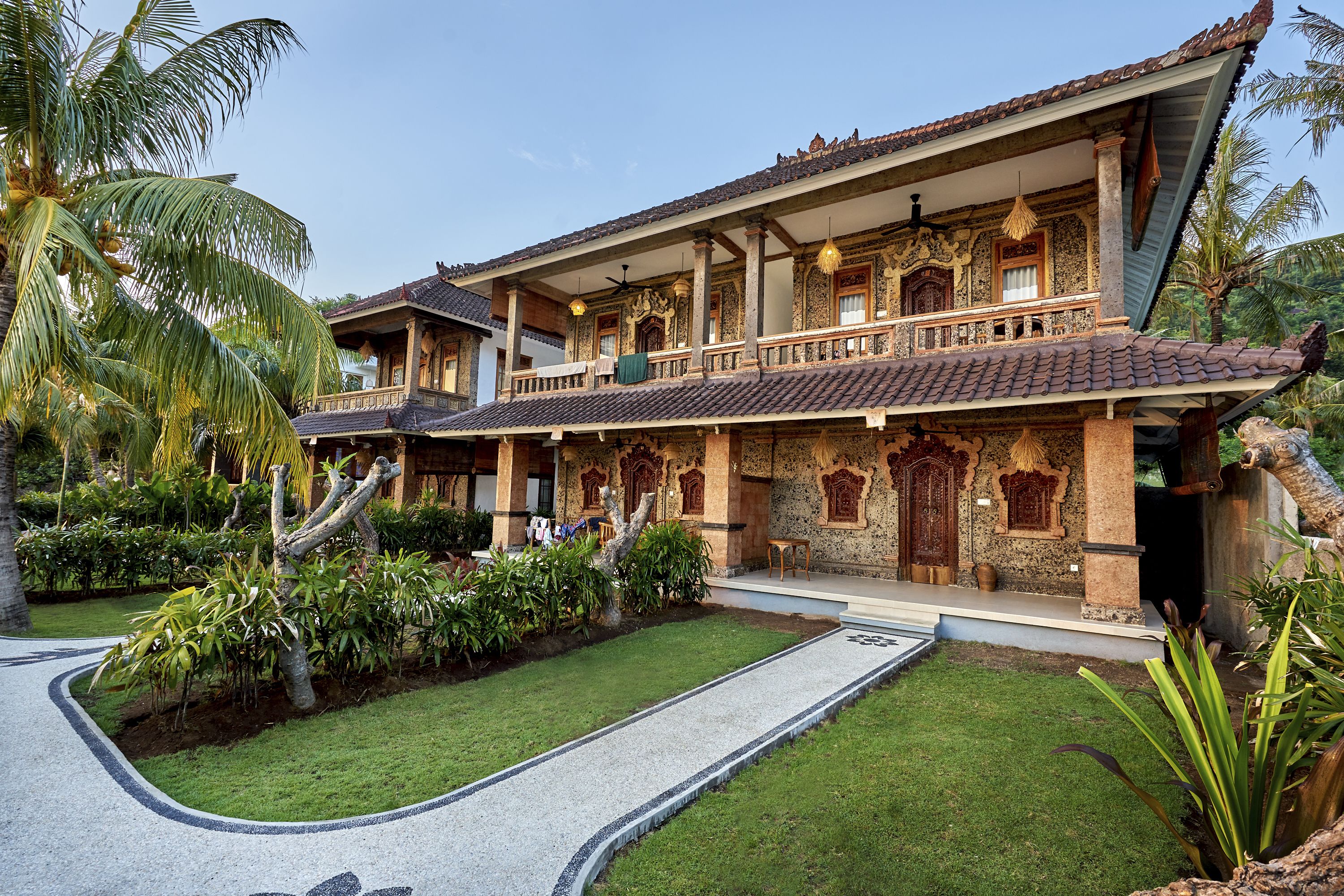 deluxe double or twin room | building design