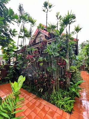 Lorong