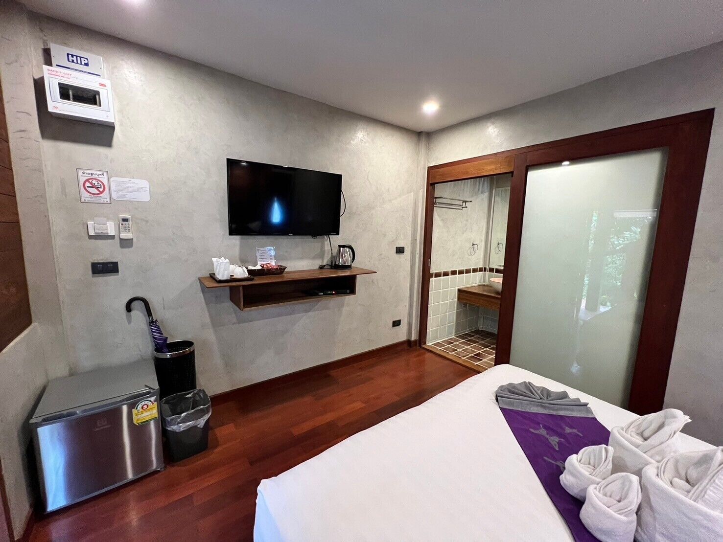 standard double room | desk, free wifi, bed sheets