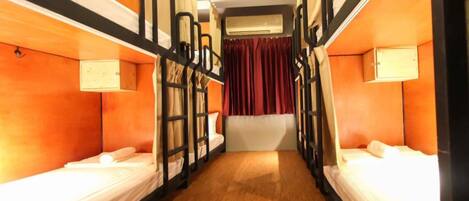 4-Bed Mixed Dormitory Room | Soundproofing, free WiFi, bed sheets