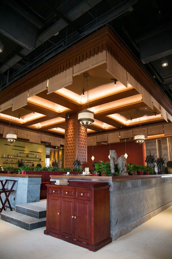 Daily buffet breakfast for a fee - Mangrove Tree Resort World Qingdao (Qingdao)