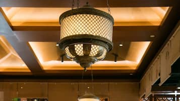 2 restaurants, breakfast, lunch, dinner served; Chinese cuisine