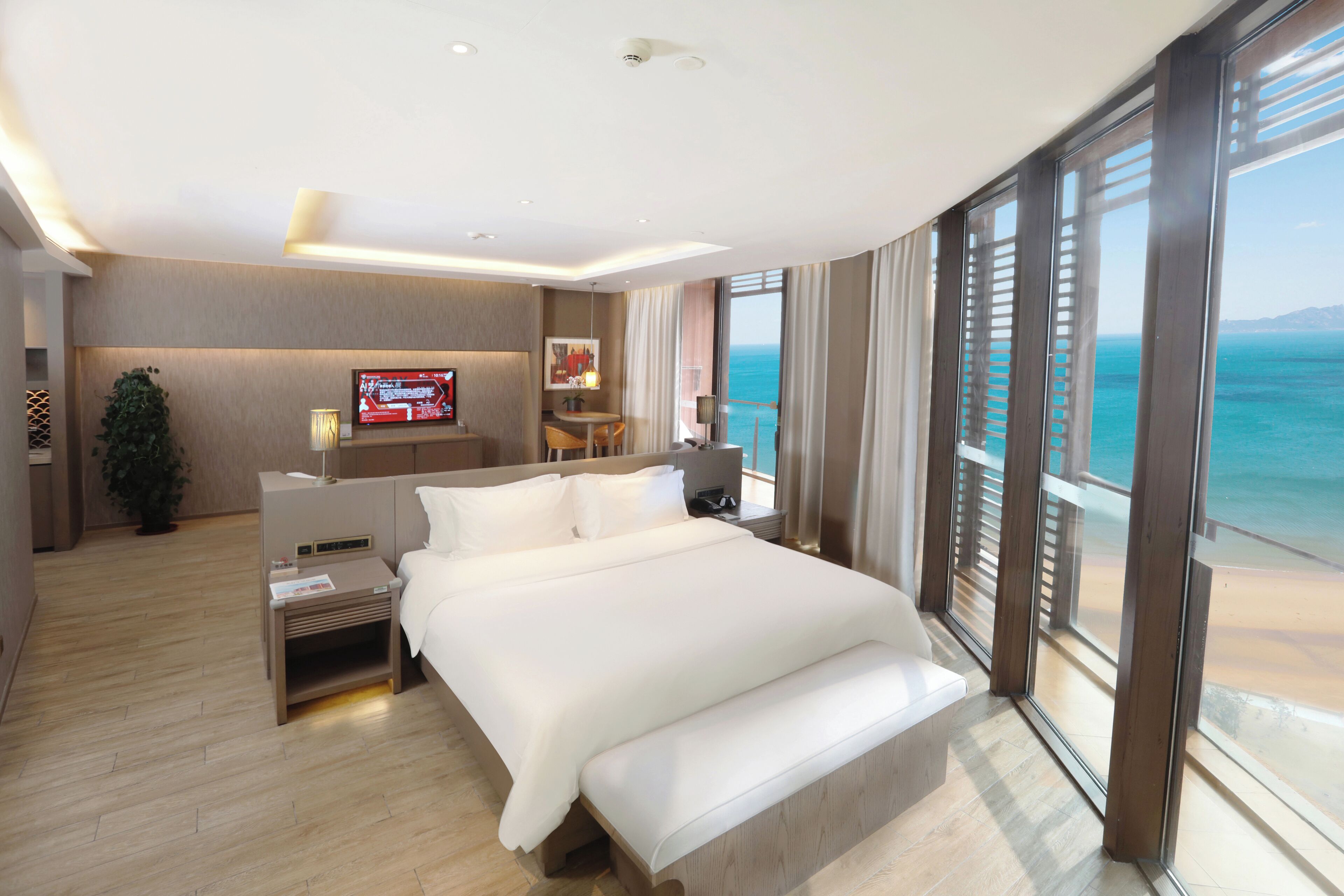 All Sea View | Premium bedding, minibar, in-room safe, desk