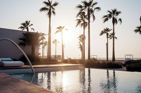 Nikki Beach Resort Spa Dubai - Image 162