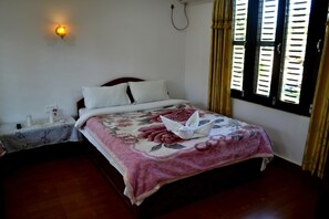 Minibar, in-room safe, desk, soundproofing