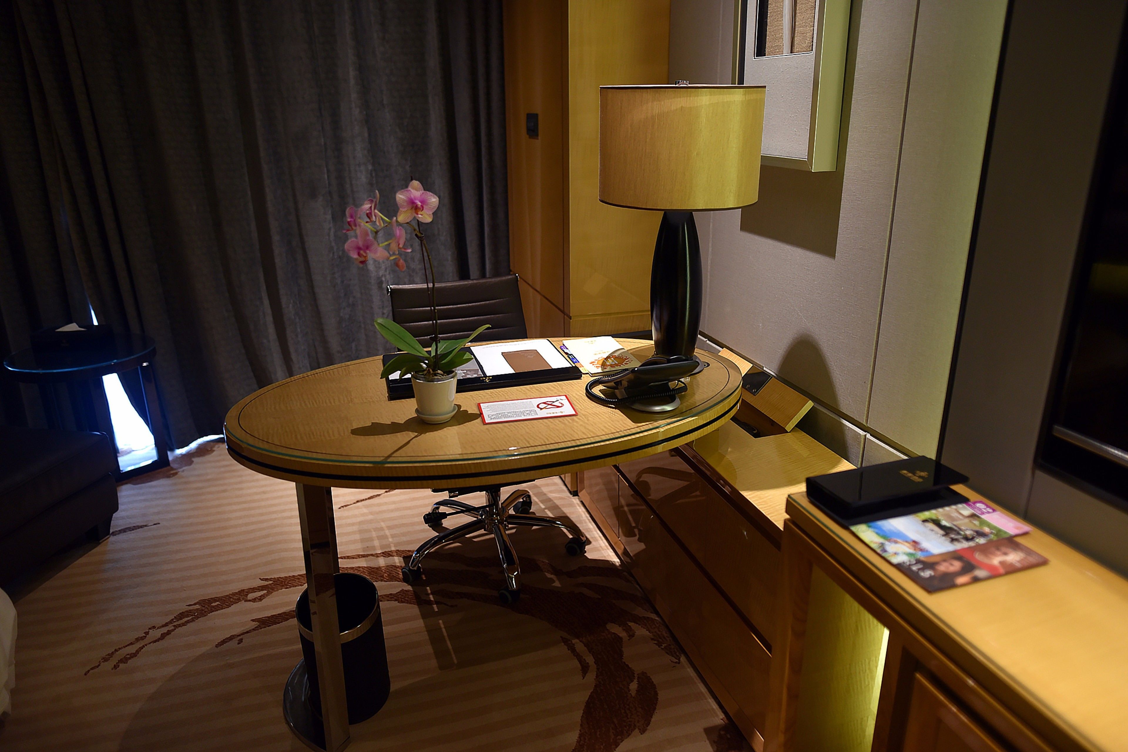 premium bedding, down duvets, minibar, in-room safe