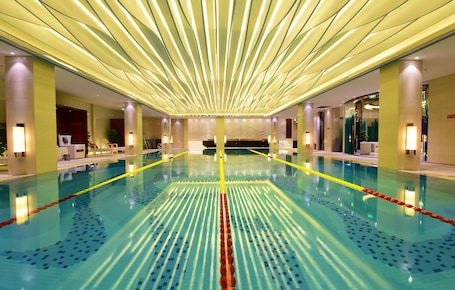 Una piscina techada