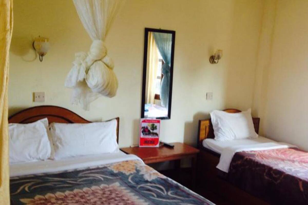 In-room safe, desk, soundproofing, free WiFi