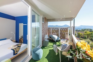 Exclusive Room, 1 Queen Bed, Sea View | View from room