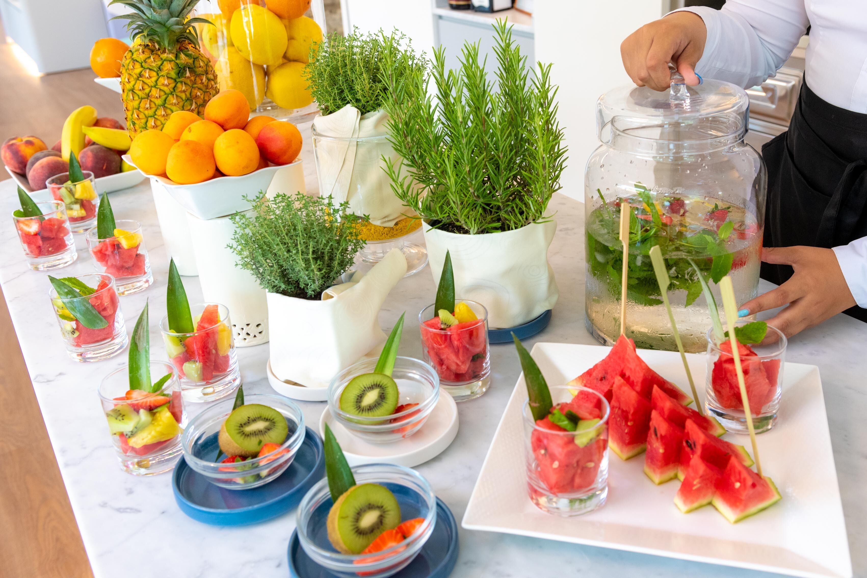 daily cooked-to-order breakfast (eur 14 per person)