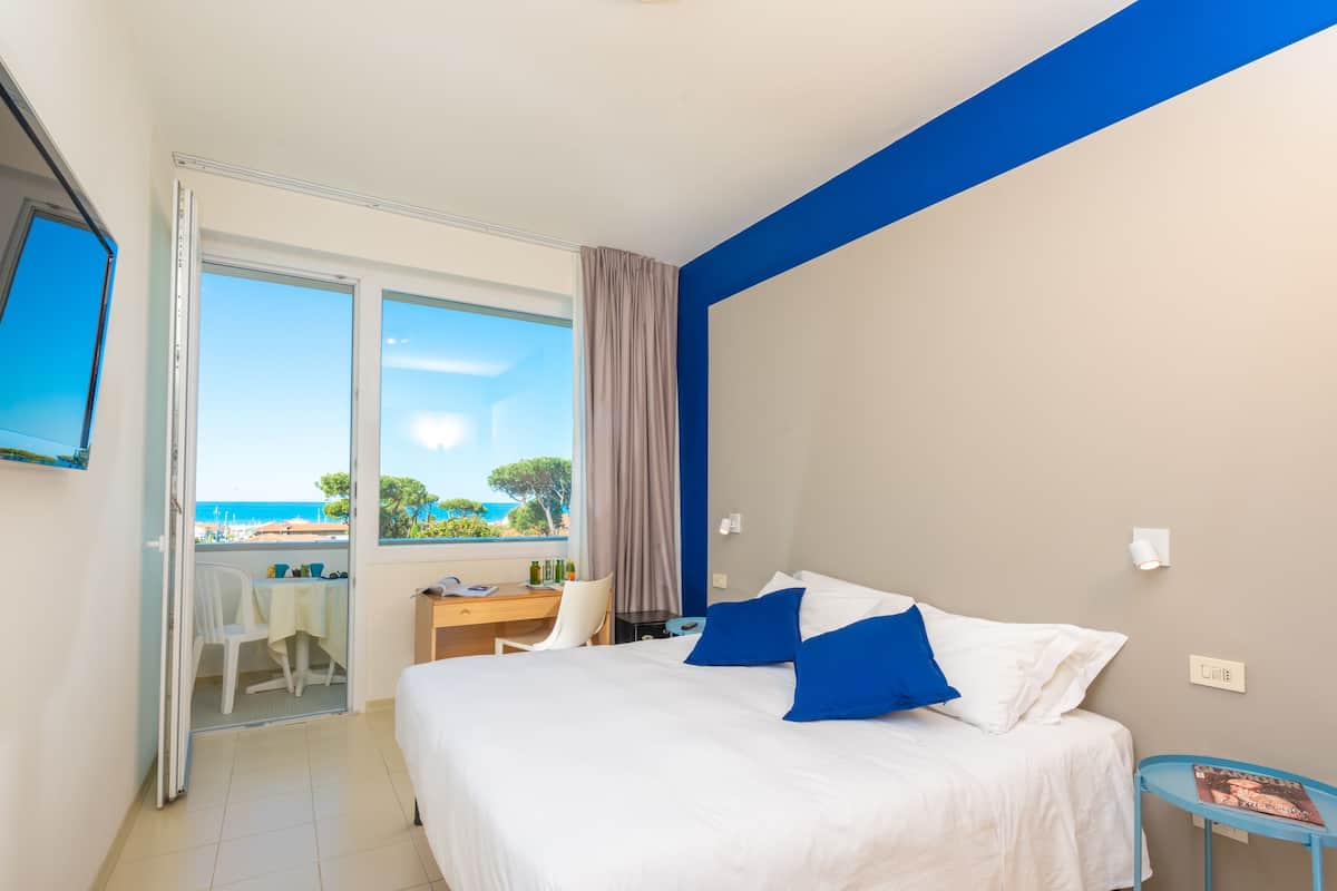 Comfort Double Room, Balcony, Ocean View | Premium bedding, down comforters, minibar, in-room safe