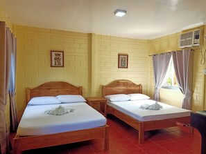 デラックス ルーム   ダブルベッド 2 台 | ベッドシーツ