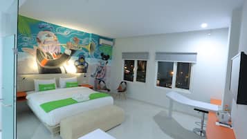 Seniorrum (Super) | Skrivbord, mörkläggningsgardiner, ljudisolering och strykjärn/strykbräda