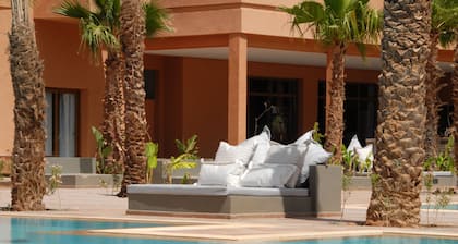 Oasis Palm Hotel