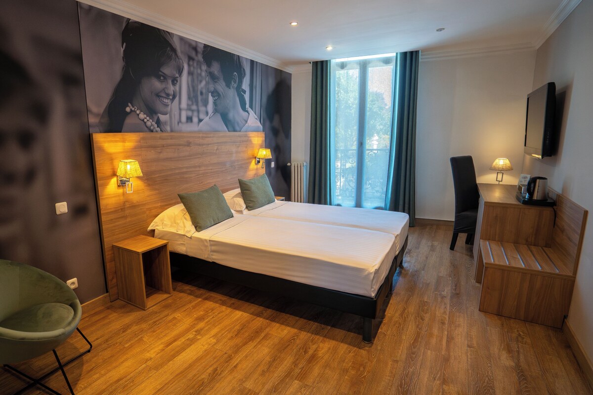 Premium bedding, memory foam beds, minibar (free items), blackout drapes