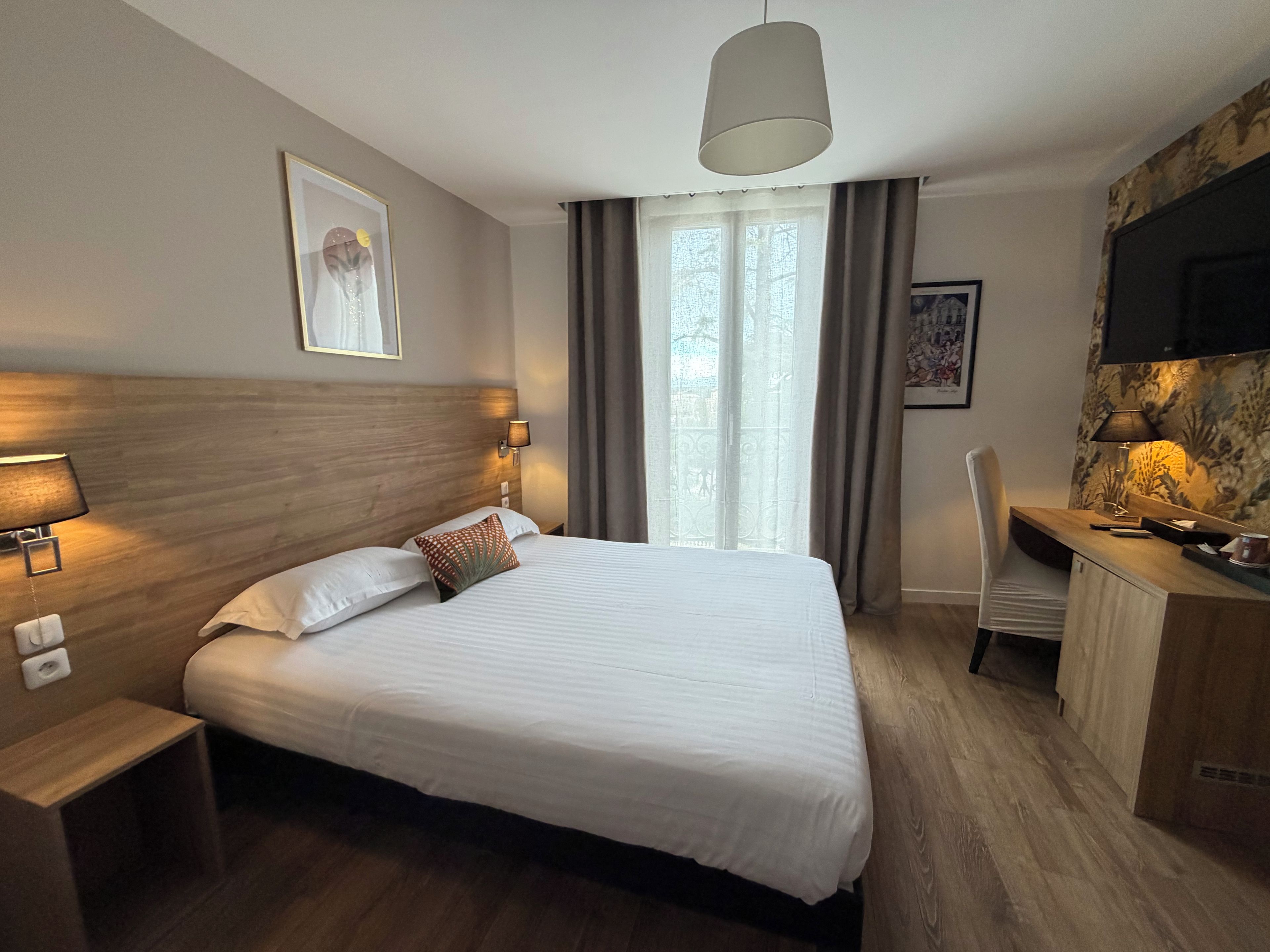 Family Suite | Premium bedding, memory foam beds, minibar (free items), blackout drapes