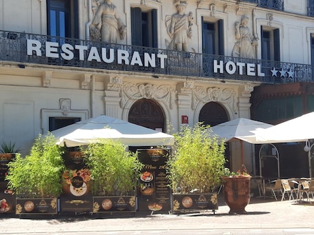 Exterior. Le grand hôtel Molière