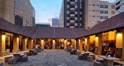 Fairway Colombo - Sri Lanka's First Hotel With Robot Technology