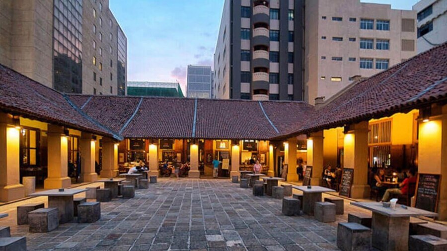 Fairway Colombo - Sri Lanka's First Hotel With Robot Technology