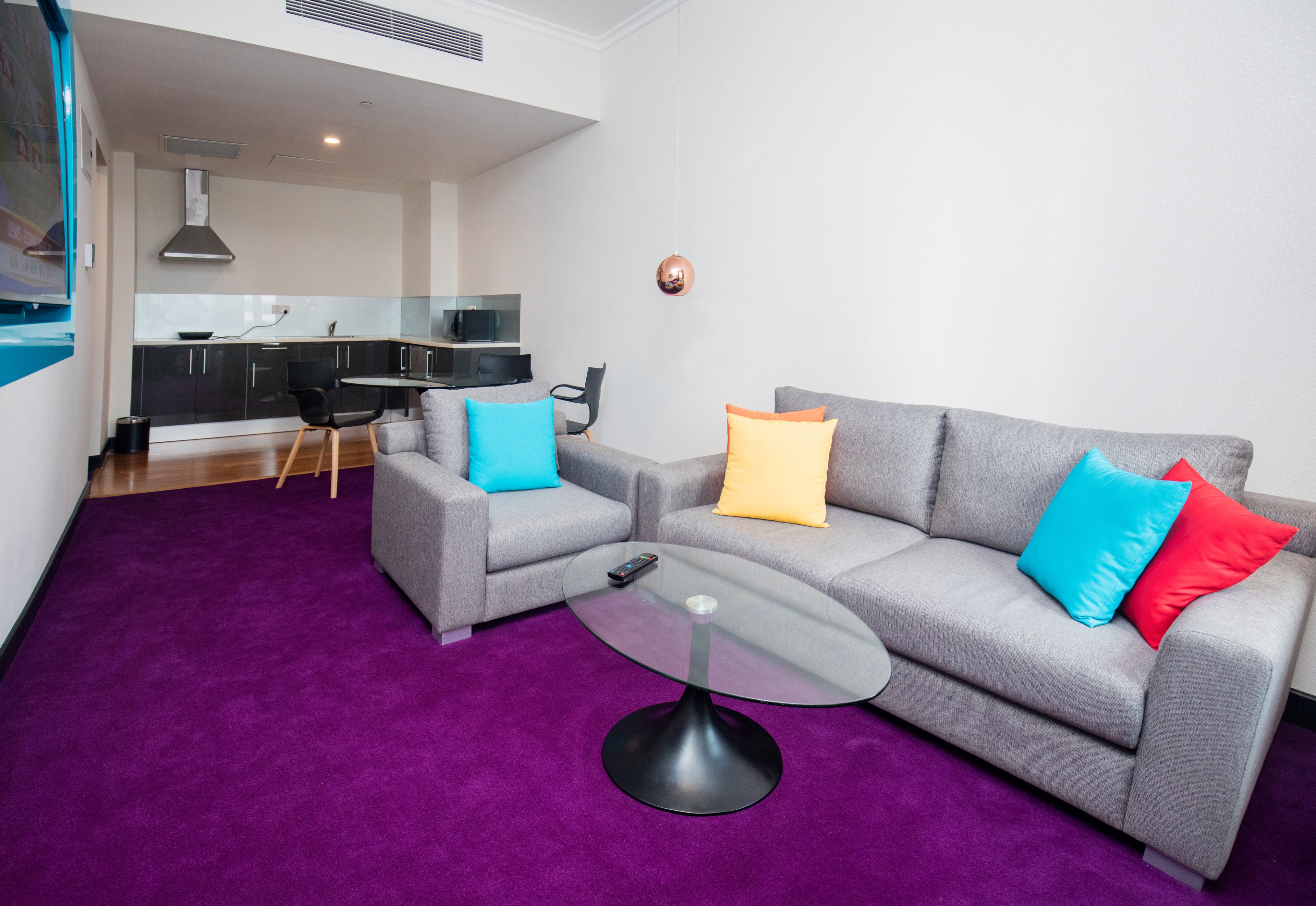 ห้องดีลักซ์สวีท | ครัวส่วนตัว | เตาประกอบอาหาร, เครื่องชงกาแฟ/ชา, กาต้มน้ำไฟฟ้า