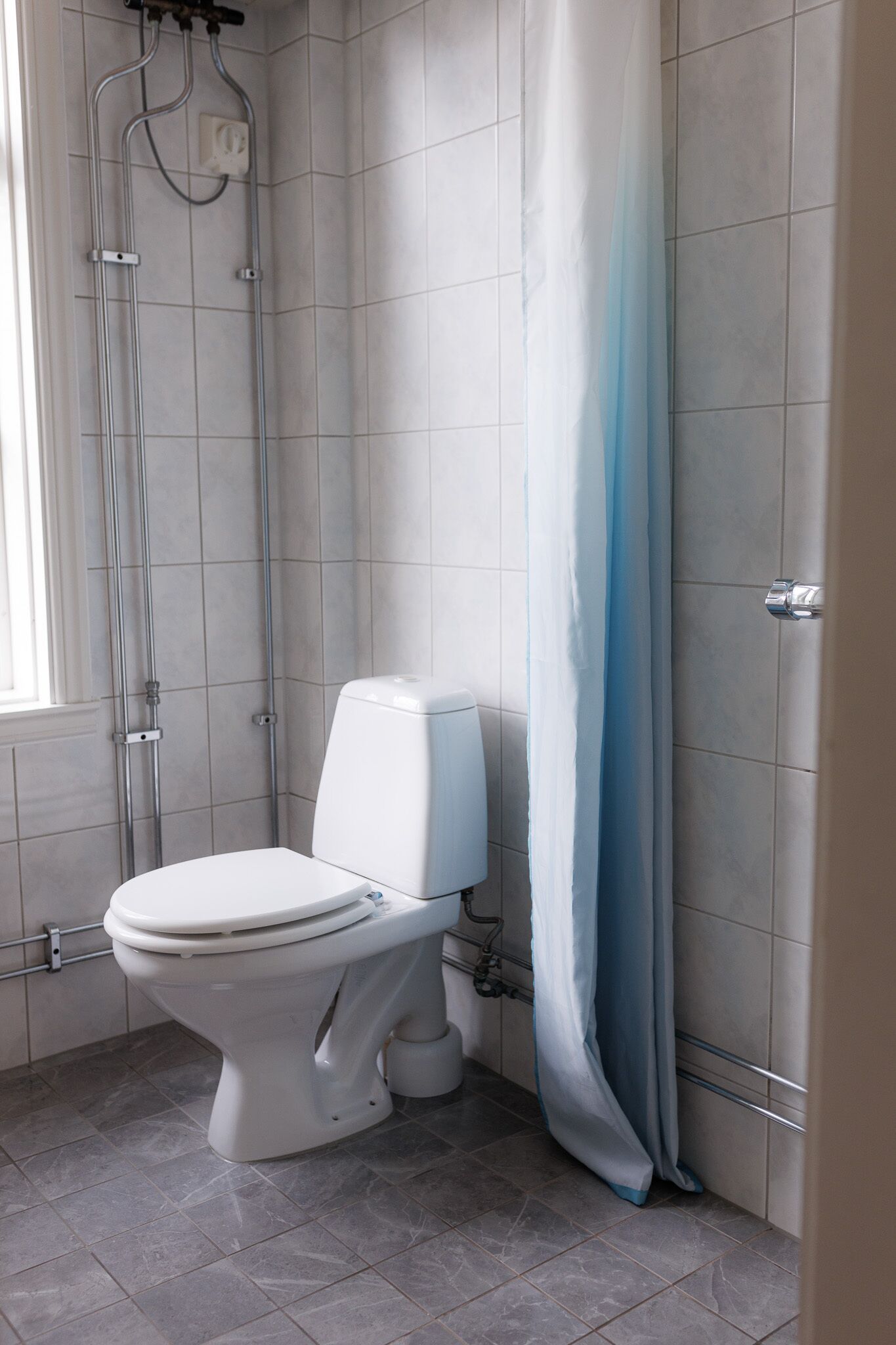 standard double room | bathroom | shower, hair dryer, towels